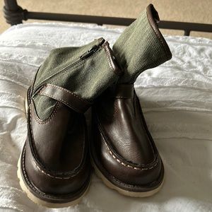 Toddler Boys Size 13 Carter’s Brown Boots with Buckle Never Worn